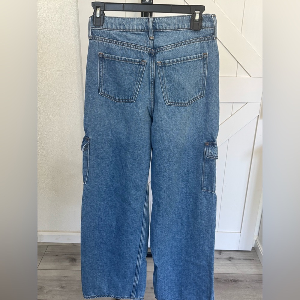 Old Navy Extra High-Rise Wide Leg Jeans - Picture 4 of 4